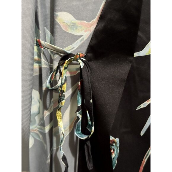 SOMA Satin Kimono Robe Impressions Floral Black Midi Wide Flowy Sleeves Sz S/M - Picture 3 of 11